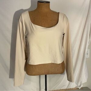 Old Navy Active cream XL crop top w/scoop neck & long sleeves built in bra